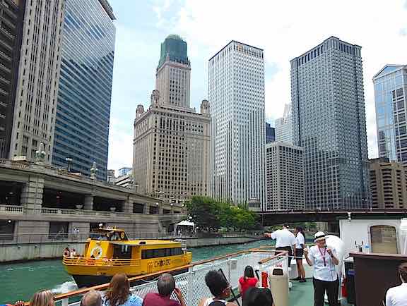 Chicago Architecture Foundation River Cruise Aboard Chicago’s First Lady Cruises