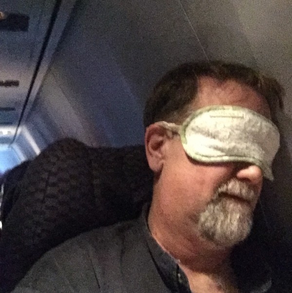 how to sleep on a plane 