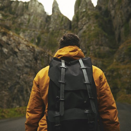 The Complete Hiking Packing List: 20 Must-Have Things for Comfortable Hiking Trip