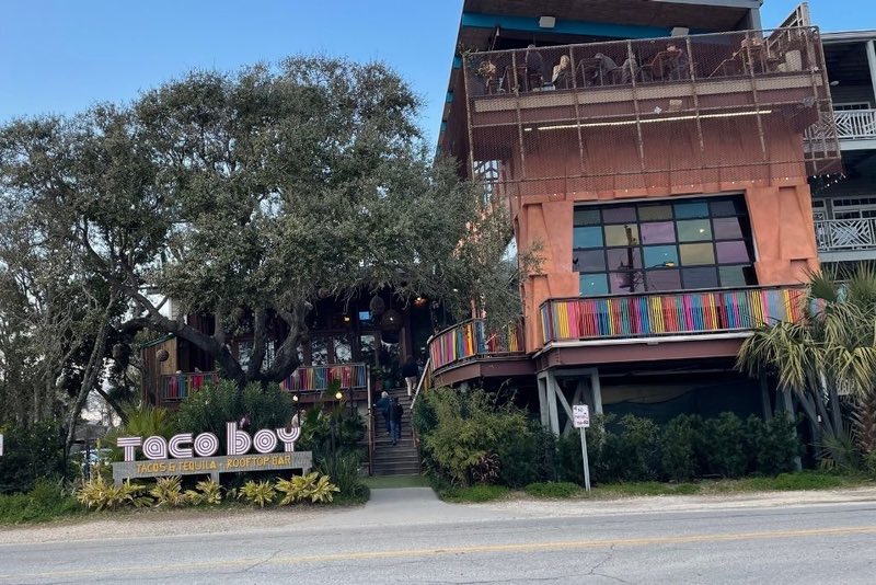 Folly Beach Restaurants - 10+ Epic Places To Try in 2021 - Amateur Traveler