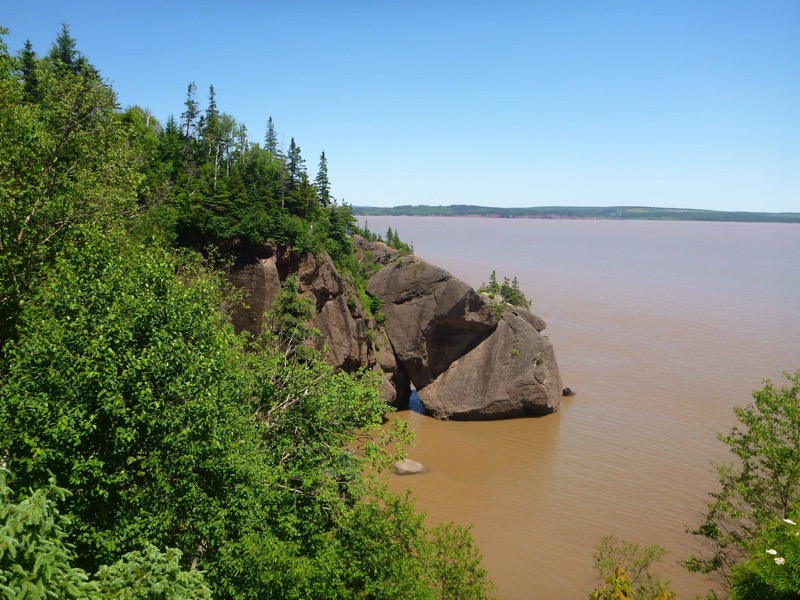 Kayaking Hopewell Rocks on the Bay of Fundy - New Brunswick